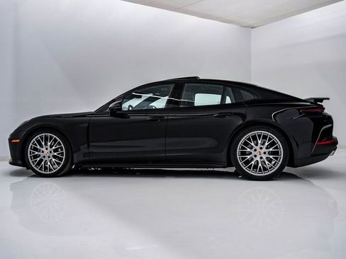 New 2026 Porsche Panamera 4 image 2