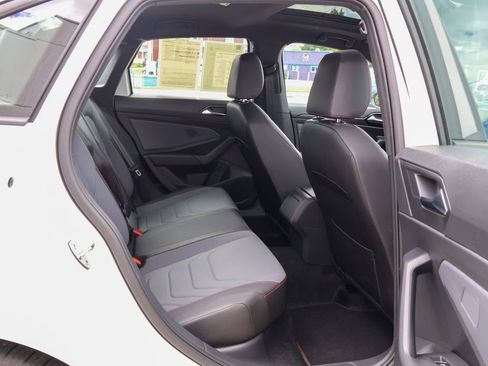 Certified 2025 Volkswagen Jetta GLI Autobahn w/ GLI Black Package FWD image 28