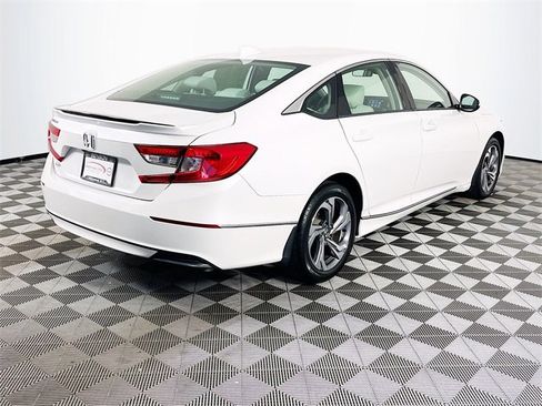 Used 2018 Honda Accord EX image 8