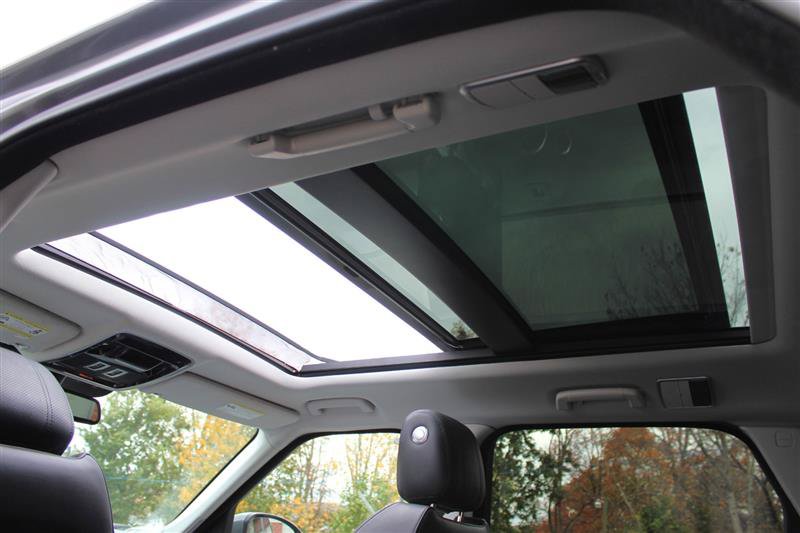 Used 2014 Land Rover Range Rover Sport HSE AWD/4WD image 28