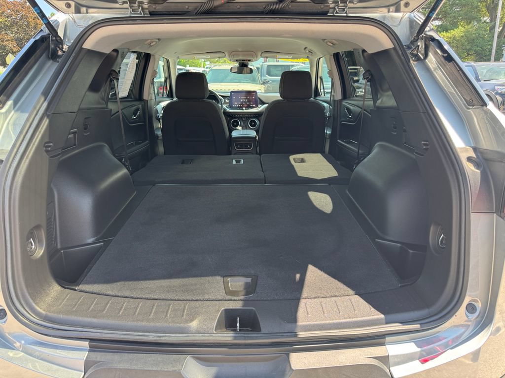 Used 2025 Chevrolet Blazer LT AWD/4WD image 11