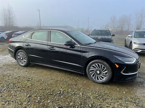 Certified 2023 Hyundai Sonata SEL w/ Cargo Package image 4