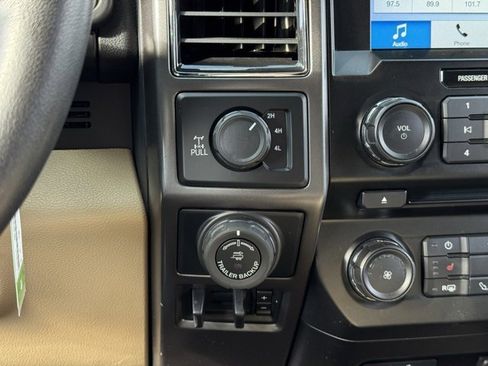 Used 2018 Ford F150 XLT w/ Equipment Group 302A Luxury image 12