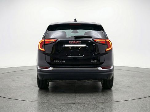 Used 2024 GMC Terrain SLT AWD/4WD image 7