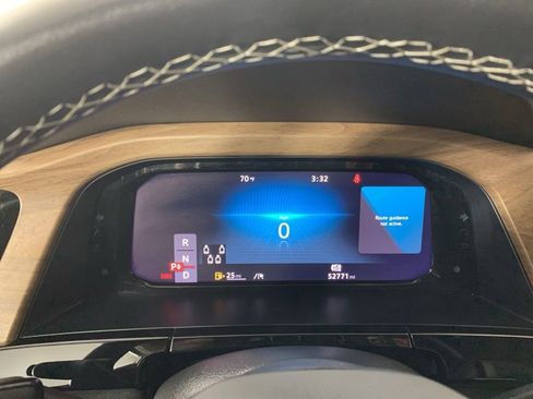 Used 2024 Volkswagen Atlas SE AWD/4WD image 21