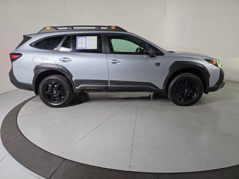 Used 2022 Subaru Outback Wilderness w/ Wilderness Package image 6