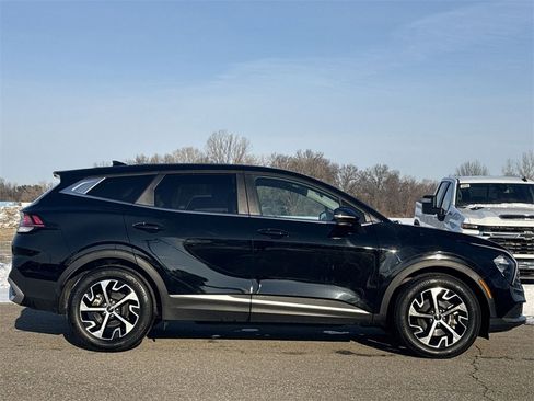 Used 2023 Kia Sportage EX image 9