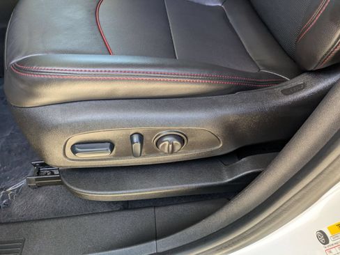 Used 2022 Chevrolet Equinox RS w/ RS Leather Package FWD image 22