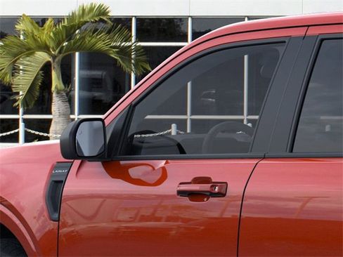 New 2024 Ford Maverick Lariat image 21