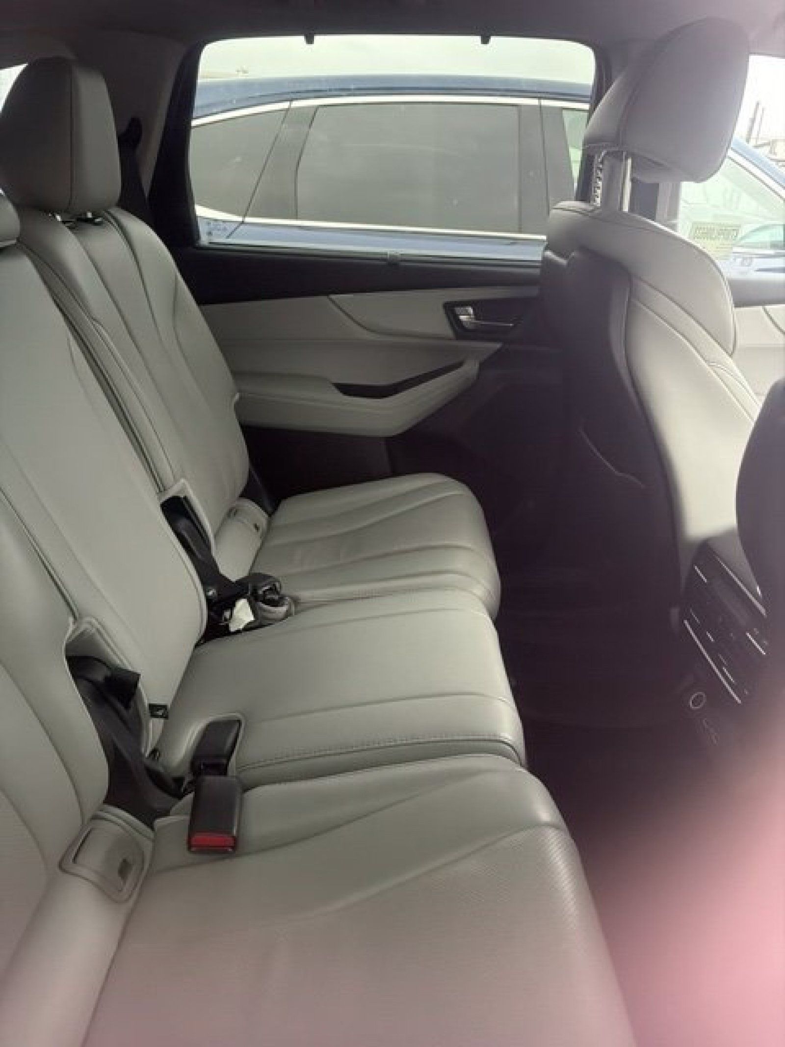 Used 2024 Acura MDX w/ Technology Package AWD/4WD image 6