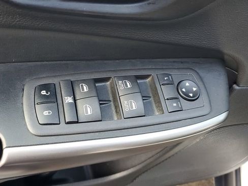 Used 2022 Jeep Cherokee Latitude Lux w/ Sun & Sound Group image 16