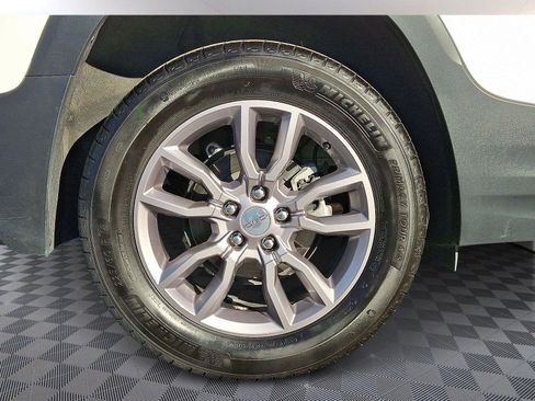 Used 2024 GMC Terrain SLT image 7