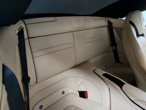 Used 2017 Ferrari California T RWD image 27