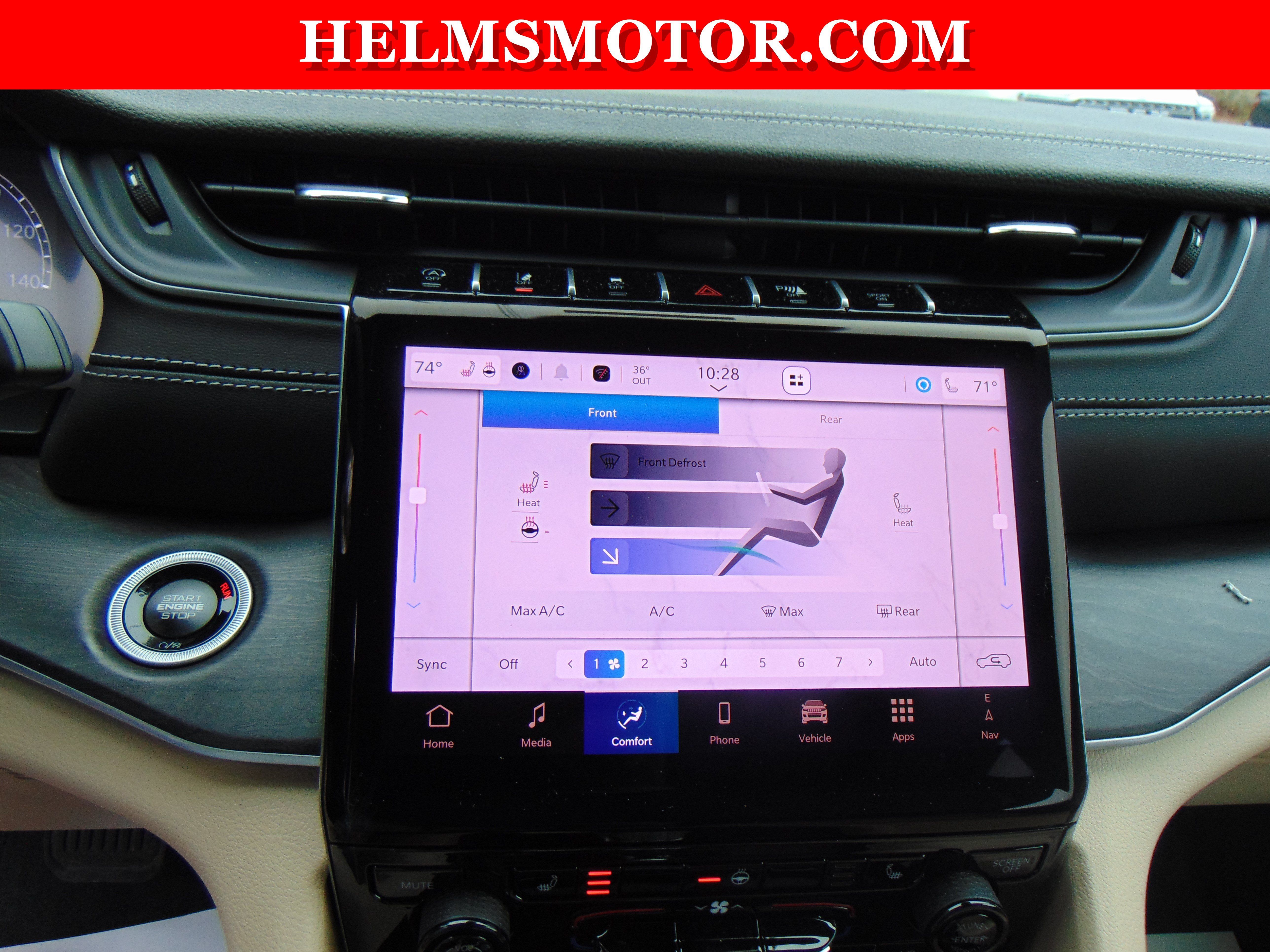 Used 2025 Jeep Grand Cherokee L Limited RWD image 25