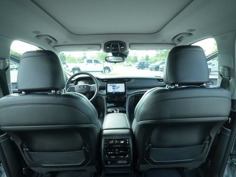 Used 2023 Jeep Grand Cherokee L Limited AWD/4WD image 27