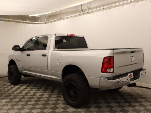 Used 2016 RAM 2500 Tradesman w/ Chrome Appearance Group AWD/4WD image 3