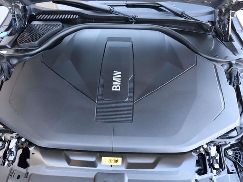 Used 2025 BMW i5 xDrive40 image 20