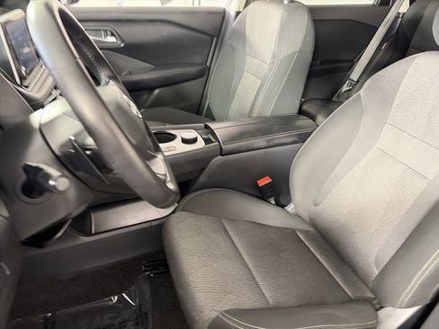 Used 2025 Nissan Rogue SV AWD/4WD image 20