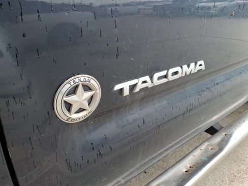 Used 2014 Toyota Tacoma PreRunner w/ SR5 Package image 5