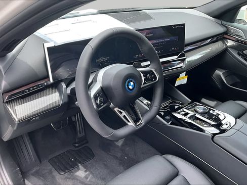 New 2027 BMW 550e xDrive AWD/4WD image 9