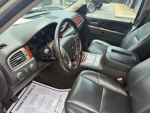 Used 2013 Chevrolet Avalanche LTZ AWD/4WD image 59