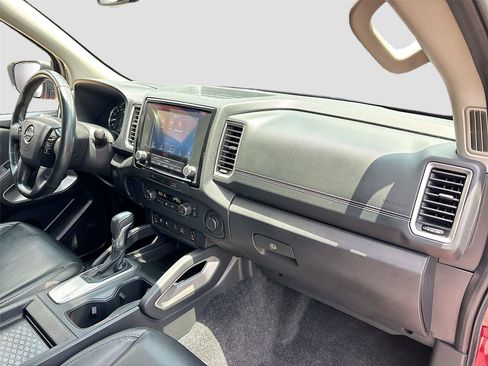 Used 2023 Nissan Frontier SV w/ SV Premium Package RWD image 29
