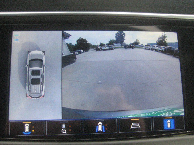 Used 2024 Buick Enclave Essence w/ Sport Touring Edition FWD image 27