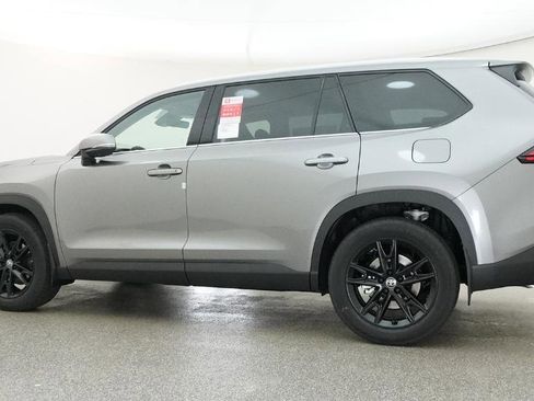 New 2026 Toyota Grand Highlander Limited FWD image 24