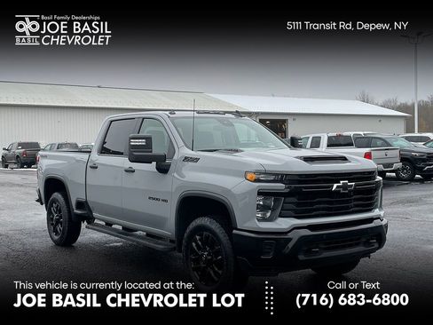 Used 2025 Chevrolet Silverado 2500 Custom w/ Custom Value Package image 1