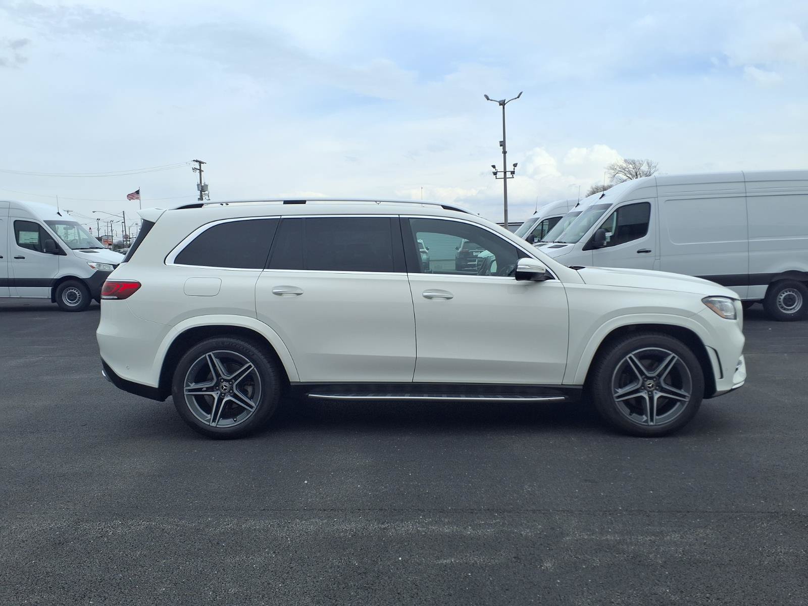 Used 2023 Mercedes-Benz GLS 450 4MATIC image 5