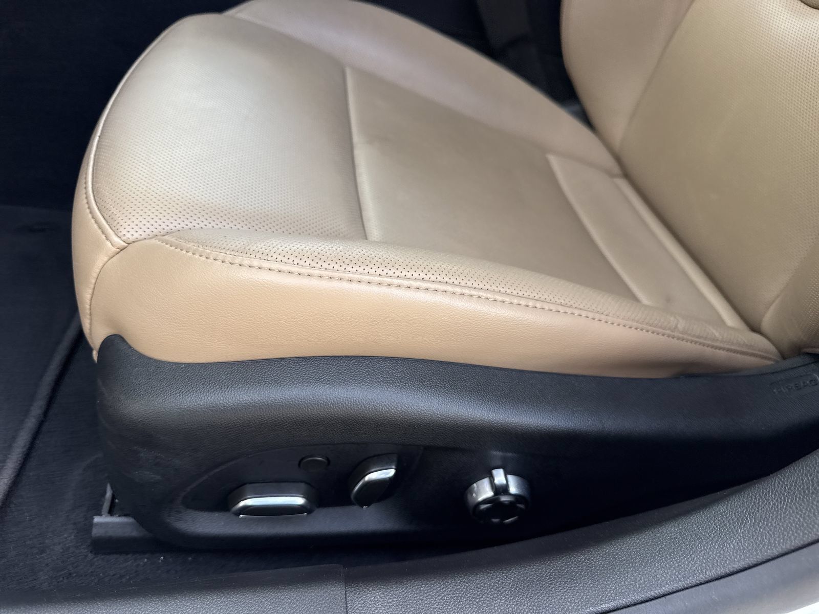Used 2025 Cadillac CT5 Premium Luxury w/ Sun And Sound Package RWD image 19