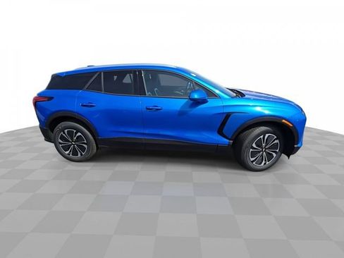 New 2025 Chevrolet Blazer EV LT image 9