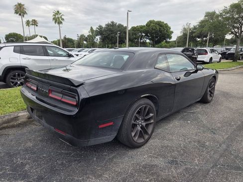 Used 2022 Dodge Challenger GT RWD image 5