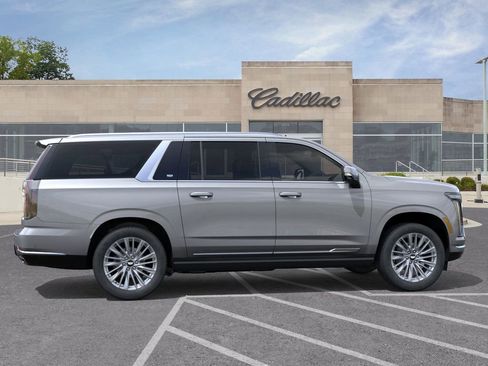 New 2026 Cadillac Escalade ESV Luxury image 5