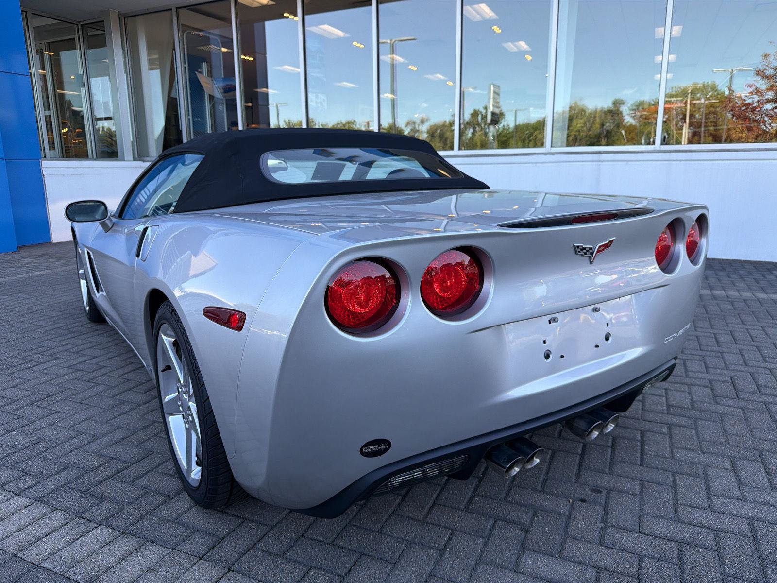 Used 2006 Chevrolet Corvette Convertible w/ Preferred Equipment Group RWD image 38
