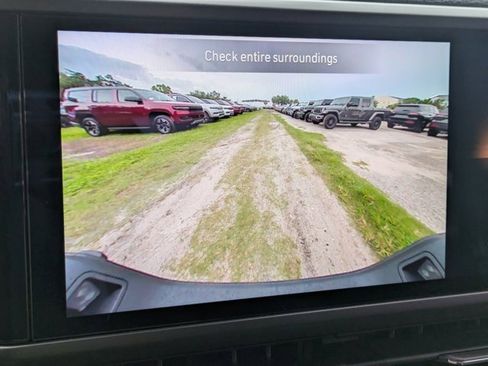 New 2025 Jeep Gladiator Sport image 17