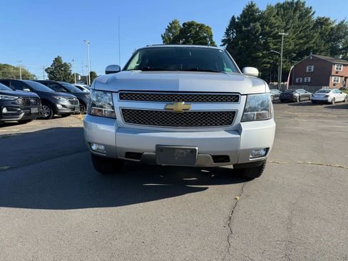 Used 2013 Chevrolet Avalanche LT w/ Suspension Package, Off-Road image 2