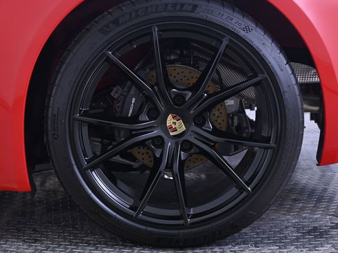 Used 2025 Porsche 718 Cayman image 12