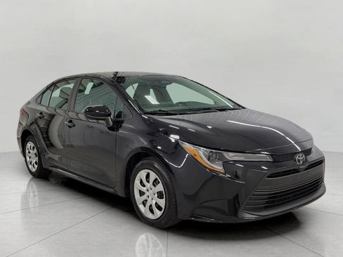 Used 2024 Toyota Corolla LE FWD image 1