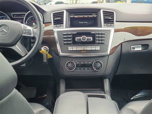 Used 2014 Mercedes-Benz ML 350 4MATIC image 17