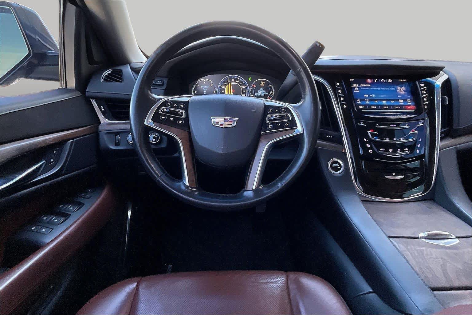 Used 2015 Cadillac Escalade Premium AWD/4WD image 6