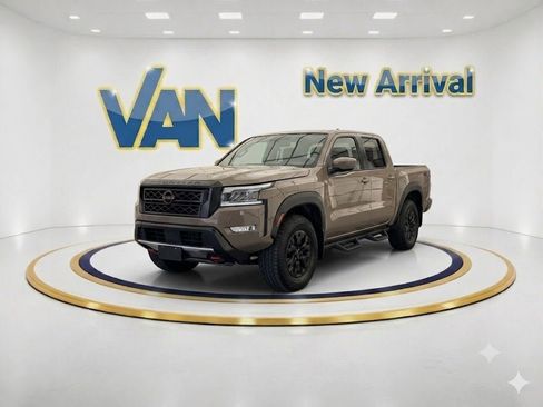 Used 2022 Nissan Frontier PRO-4X w/ Off-Road Protection Package AWD/4WD image 1