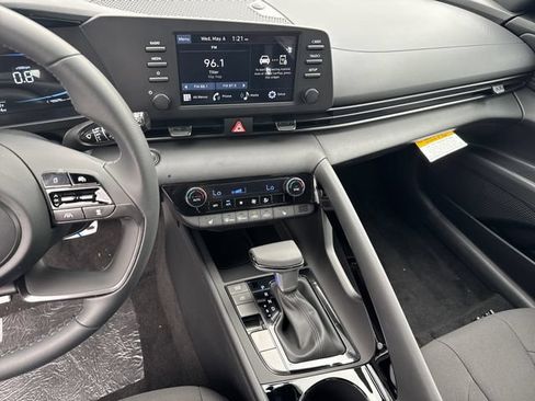 New 2026 Hyundai Elantra SEL Sport Premium FWD image 27