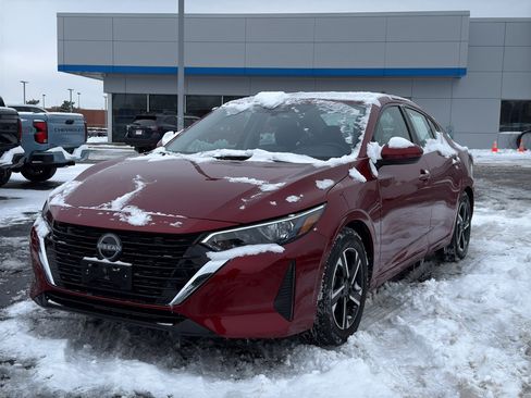 Certified 2024 Nissan Sentra SV image 2