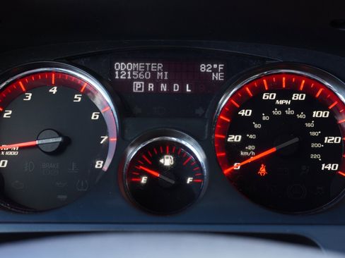 Used 2012 GMC Acadia SLT image 26