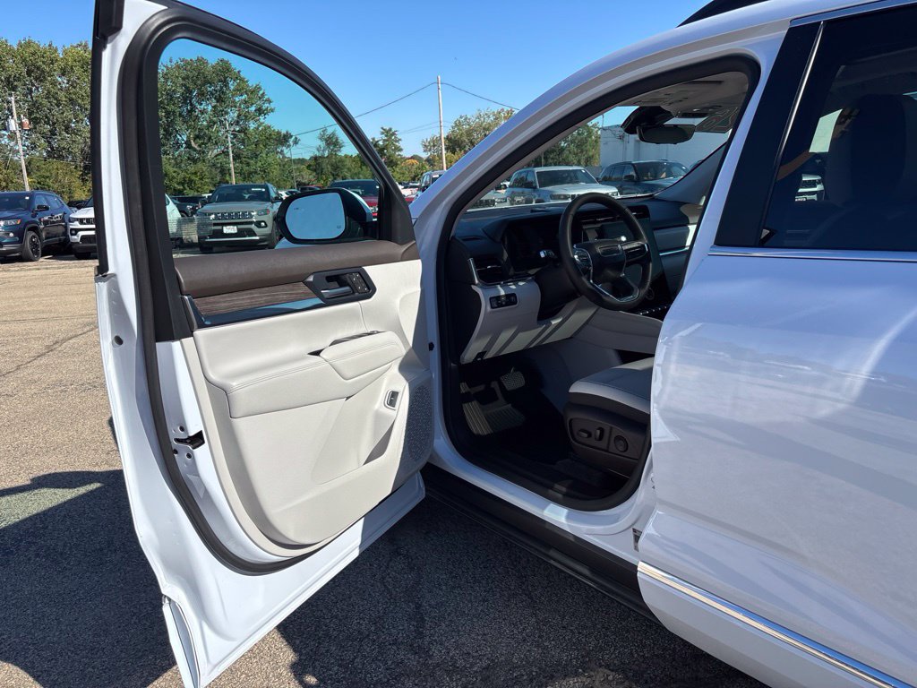 Used 2026 GMC Terrain Denali AWD/4WD image 10
