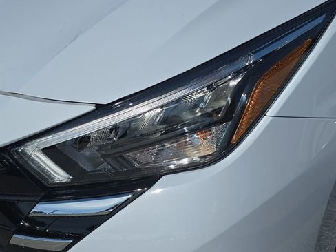 New 2025 Nissan Versa SV w/ Trunk Package FWD image 10