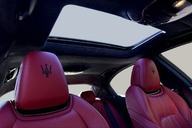 Used 2022 Maserati Ghibli Modena RWD image 29