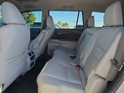Certified 2022 Honda Pilot Special Edition image 13