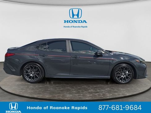 Used 2025 Toyota Camry XSE FWD image 6